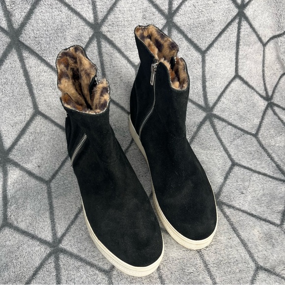 Steve Madden Wanda Black Suede Leather Wedge Cheetah Fur Lined Sneakers - Picture 3 of 9